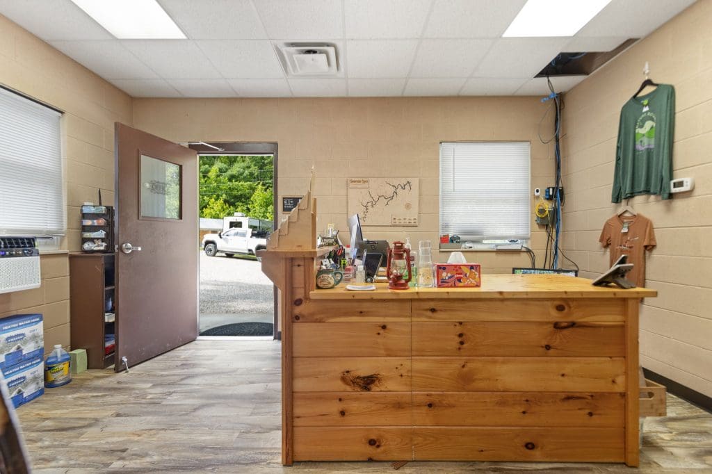 This image is by Grayson Getaways.